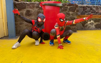 Divertidos personajes en nuestro Twin day!