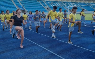 En Estadio Tierra de Campeones comienza taller de Atletismo