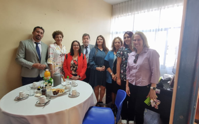 Comunidad Lirima, ayer 26 de abril, visitamos nuevamente las instalaciones de la Escuela Básica Centenario de Iquique, cuya directora es Marta Ruz