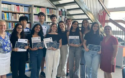 ¡Celebrando a los estudiantes por sus resultados PAES y OXFORD!
