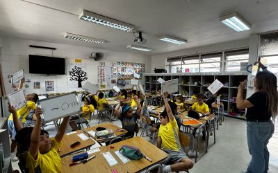Sinónimos, cuentos e imaginación: una jornada de lenguaje con Miss Francisca Trabol