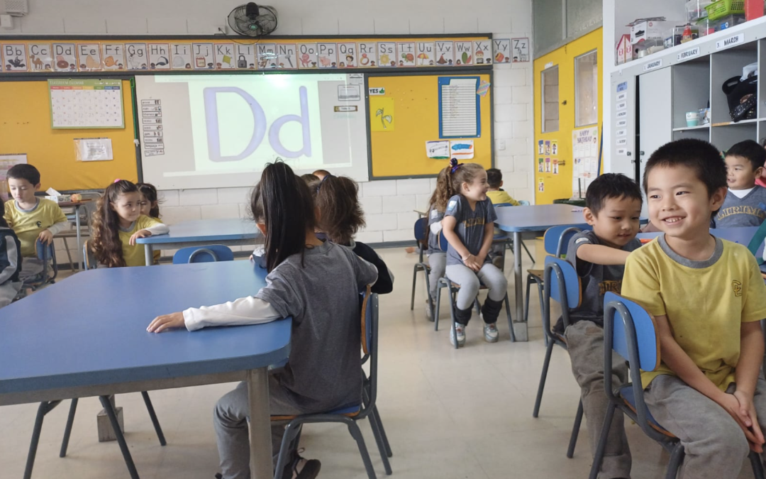 Aprendizaje lúdico y conciencia fonológica en Pre-Kinder